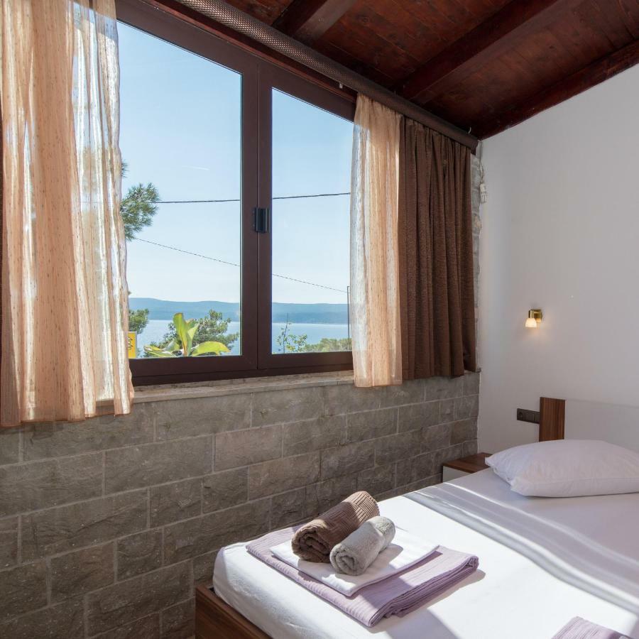Beach Time Villa Omis Bagian luar foto