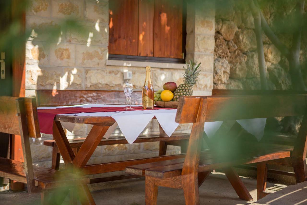 Beach Time Villa Omis Bagian luar foto