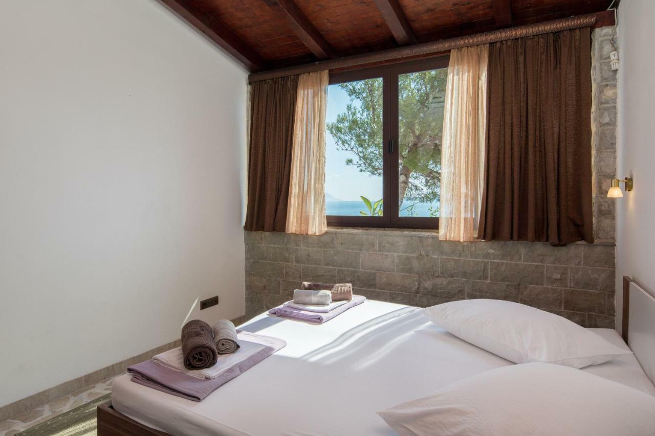 Beach Time Villa Omis Bagian luar foto